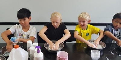 Young learner kids' science class